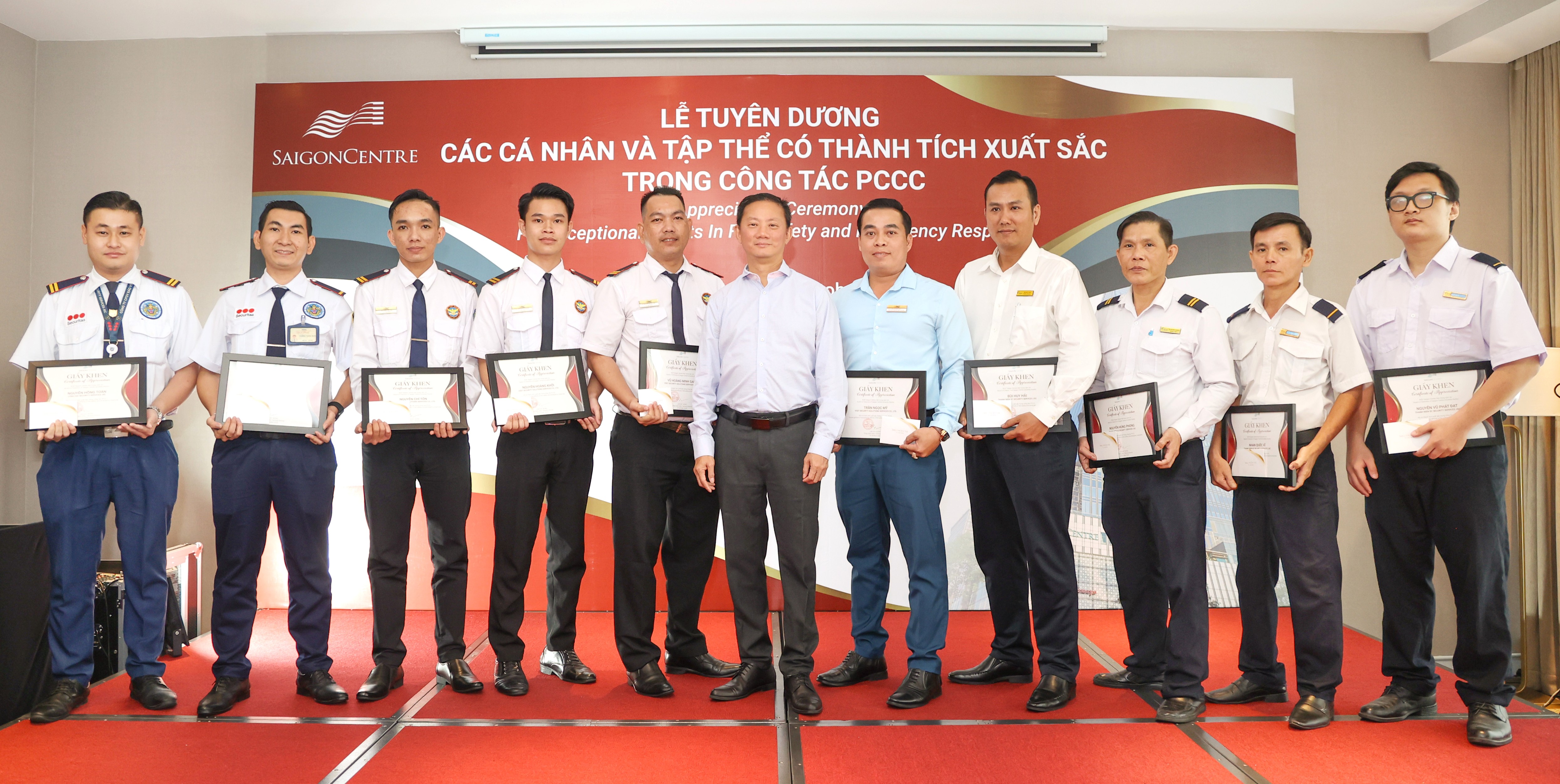 SAIGON CENTRE TUYÊN DƯƠNG CÁ NHÂN, TẬP THỂ CÓ THÀNH TÍCH XUẤT SẮC TRONG CÔNG TÁC PCCC