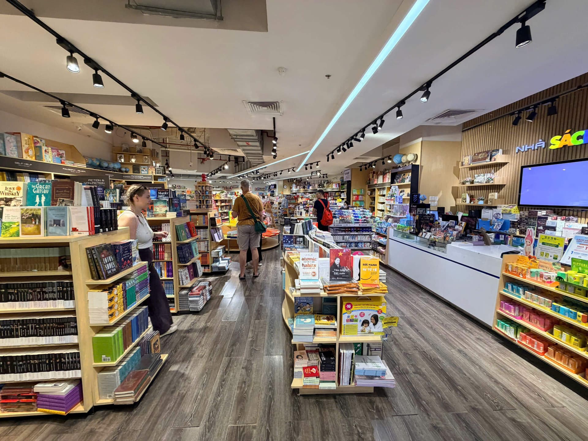 Phuong Nam Bookstore