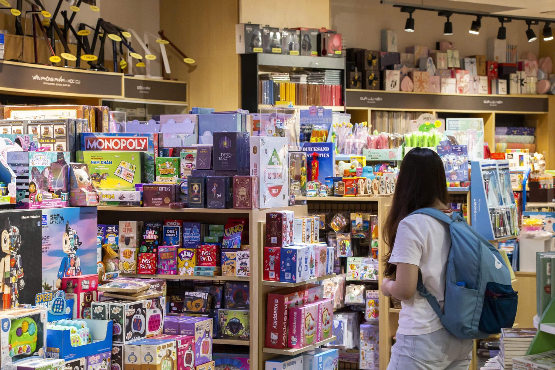 Phuong Nam Bookstore