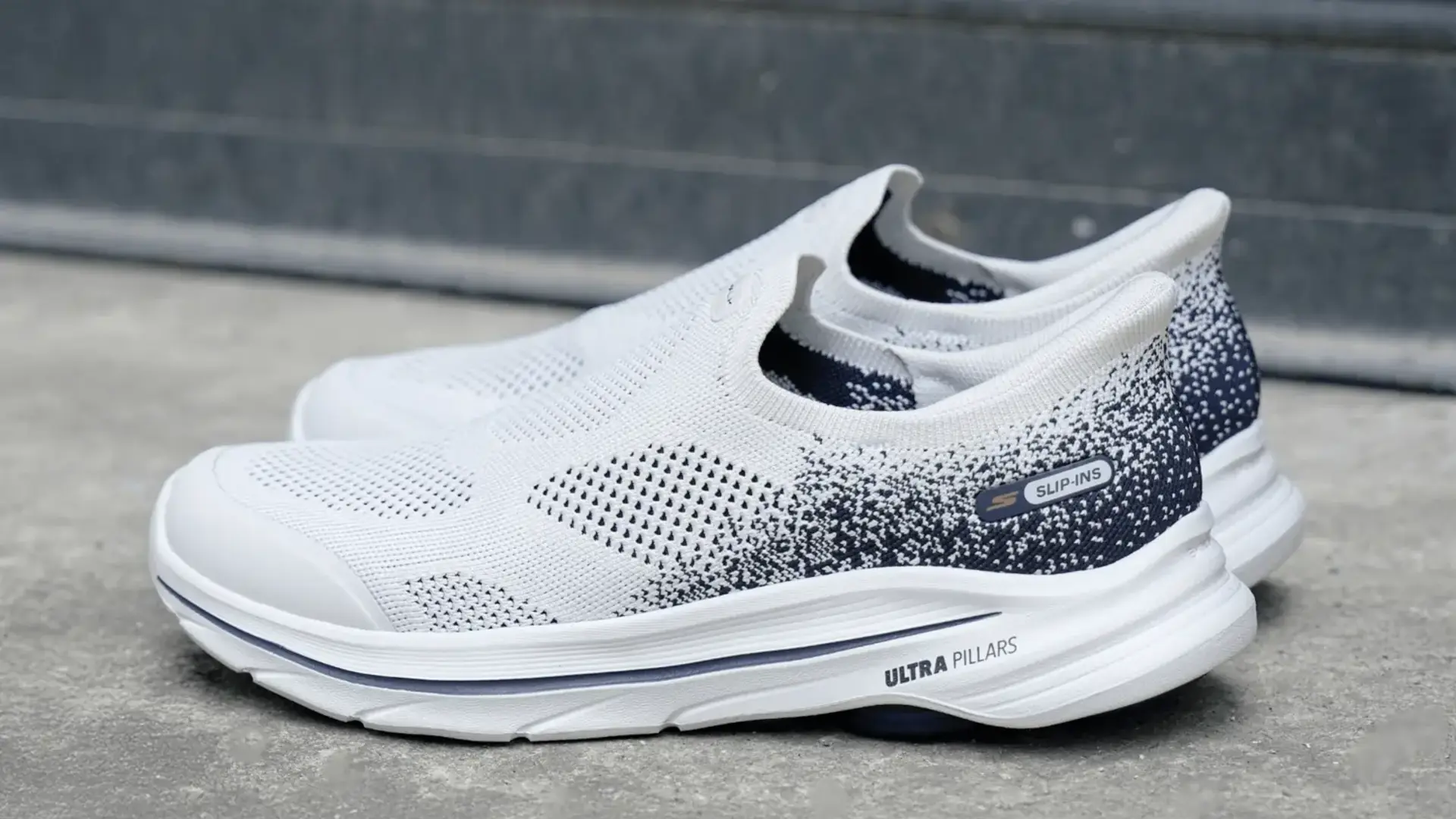 SKECHERS