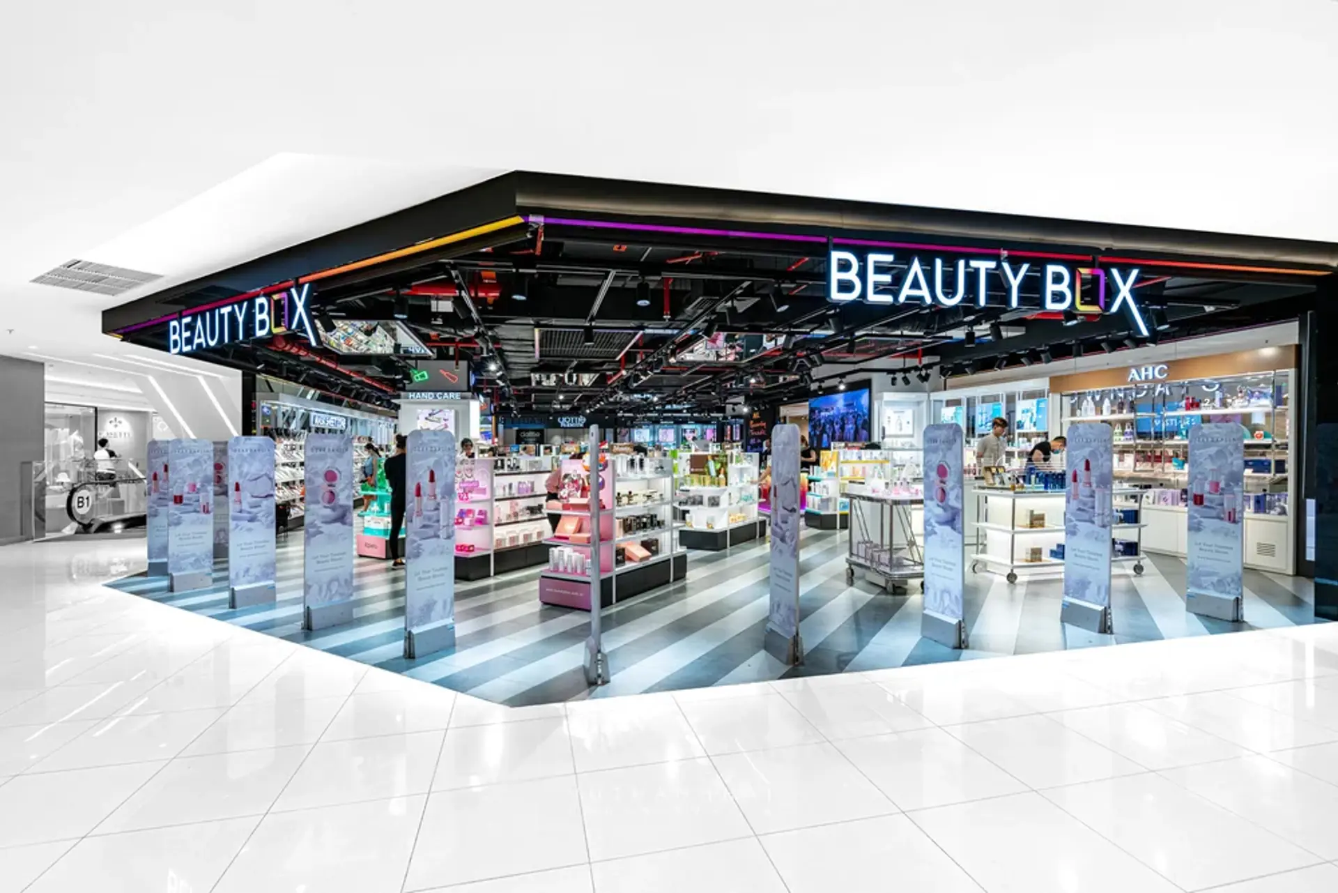 BEAUTY BOX