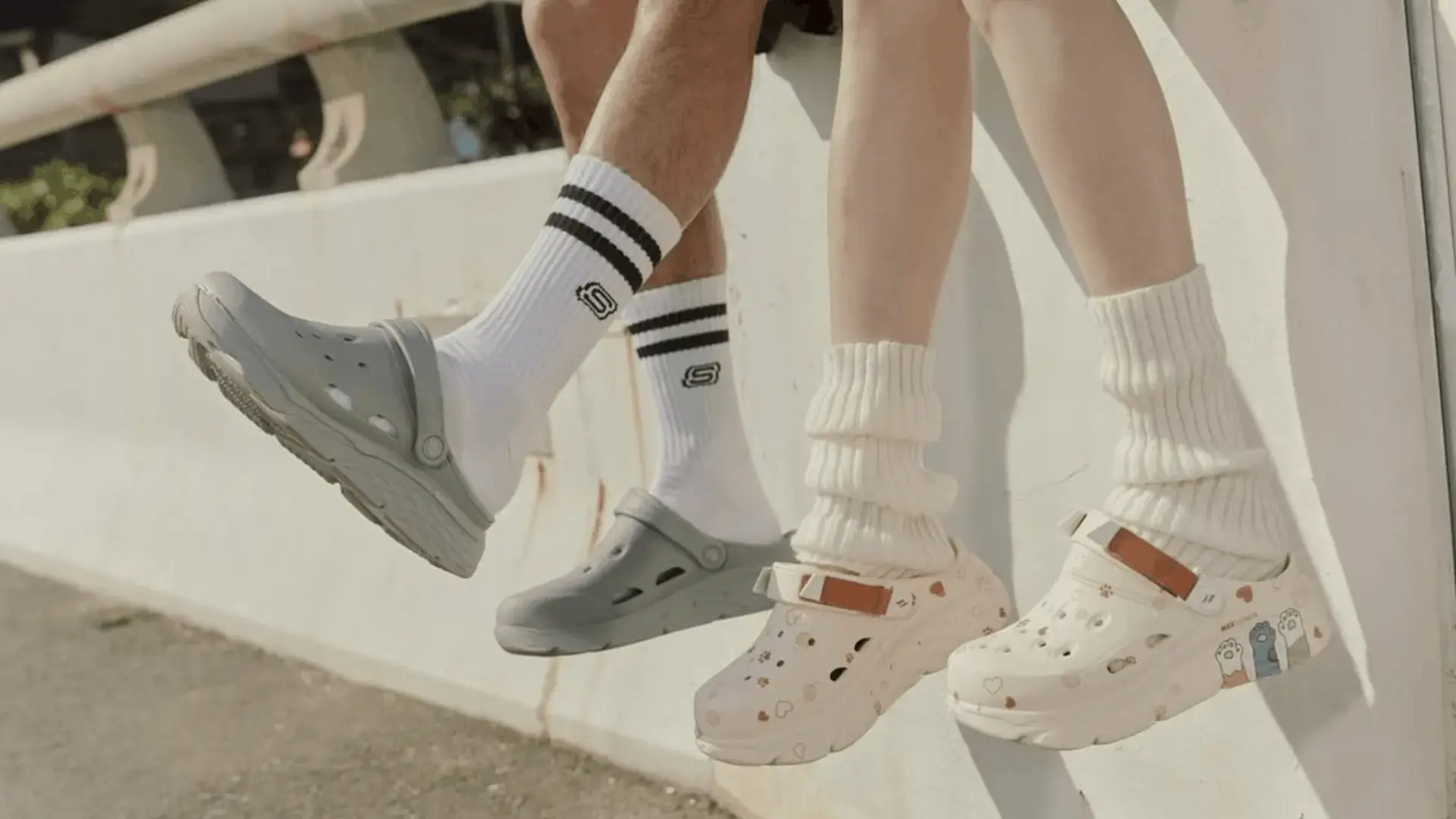 SKECHERS